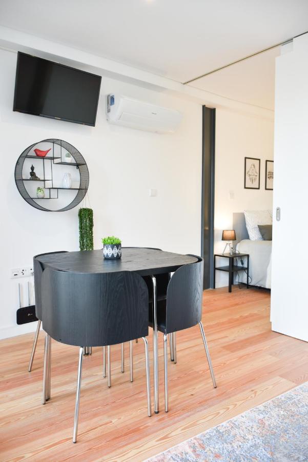 Comfortable&Central w/balcony-9 min walk Trindade - 2