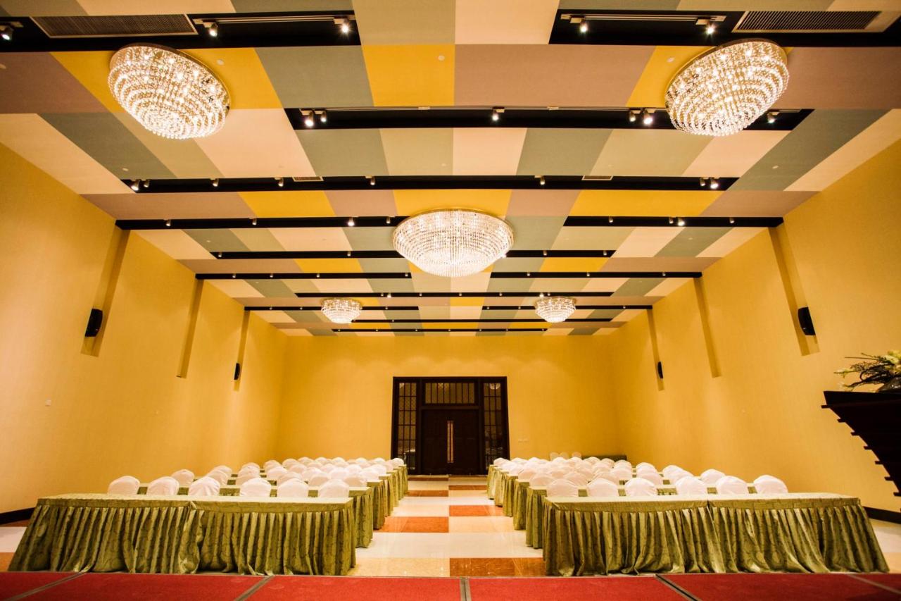 Hotel MoMc photo