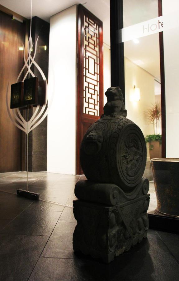 Hotel MoMc photo