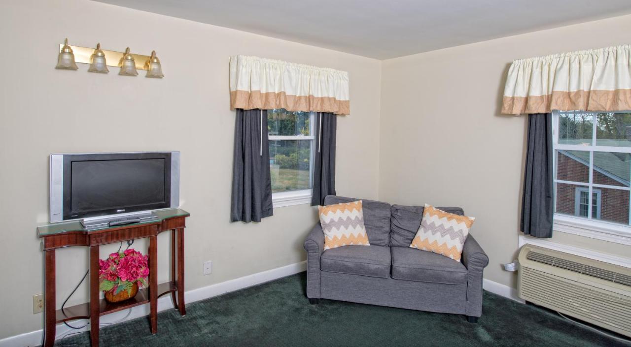 Nichols Guest Rooms — photo 13
