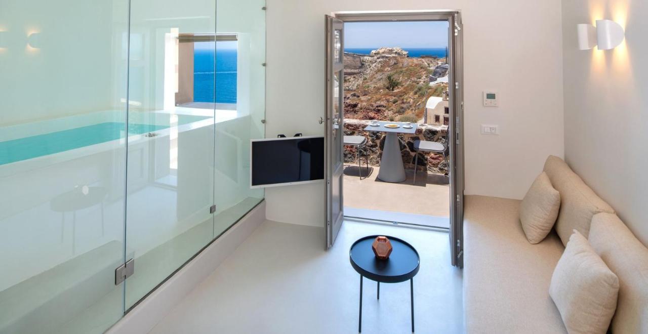 Old Castle Oia by Mr and Mrs White - 4