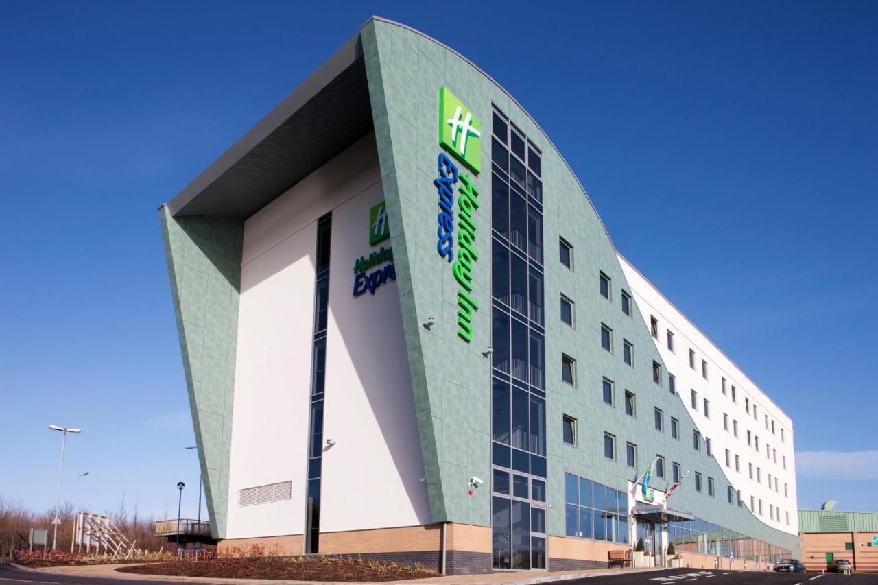 Holiday Inn Express SOUTHAMPTON - WEST - Laterooms