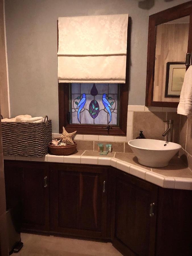 WINNIE'S BED & BREAKFAST — photo 11