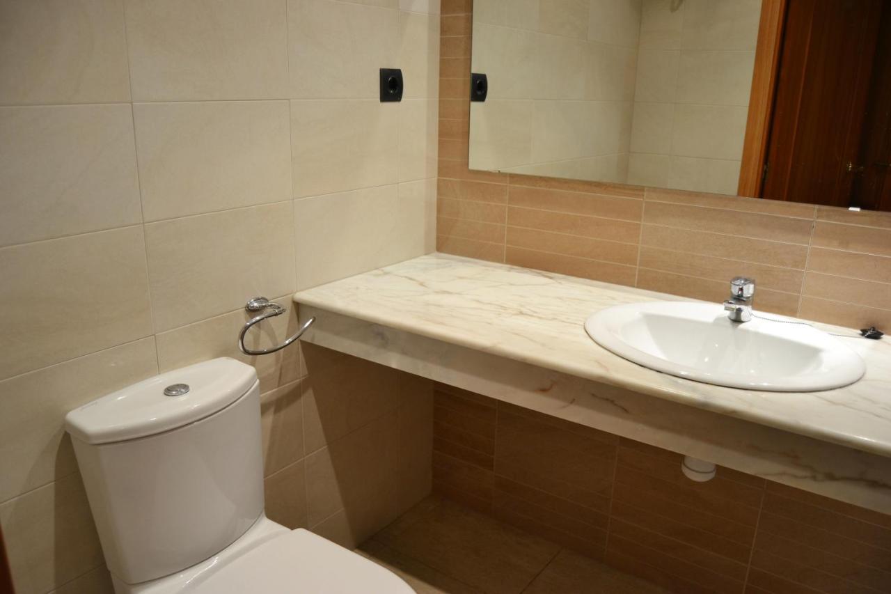 Apartamentos Golden Beach, Sant Carles de la Ràpita, Spain ...