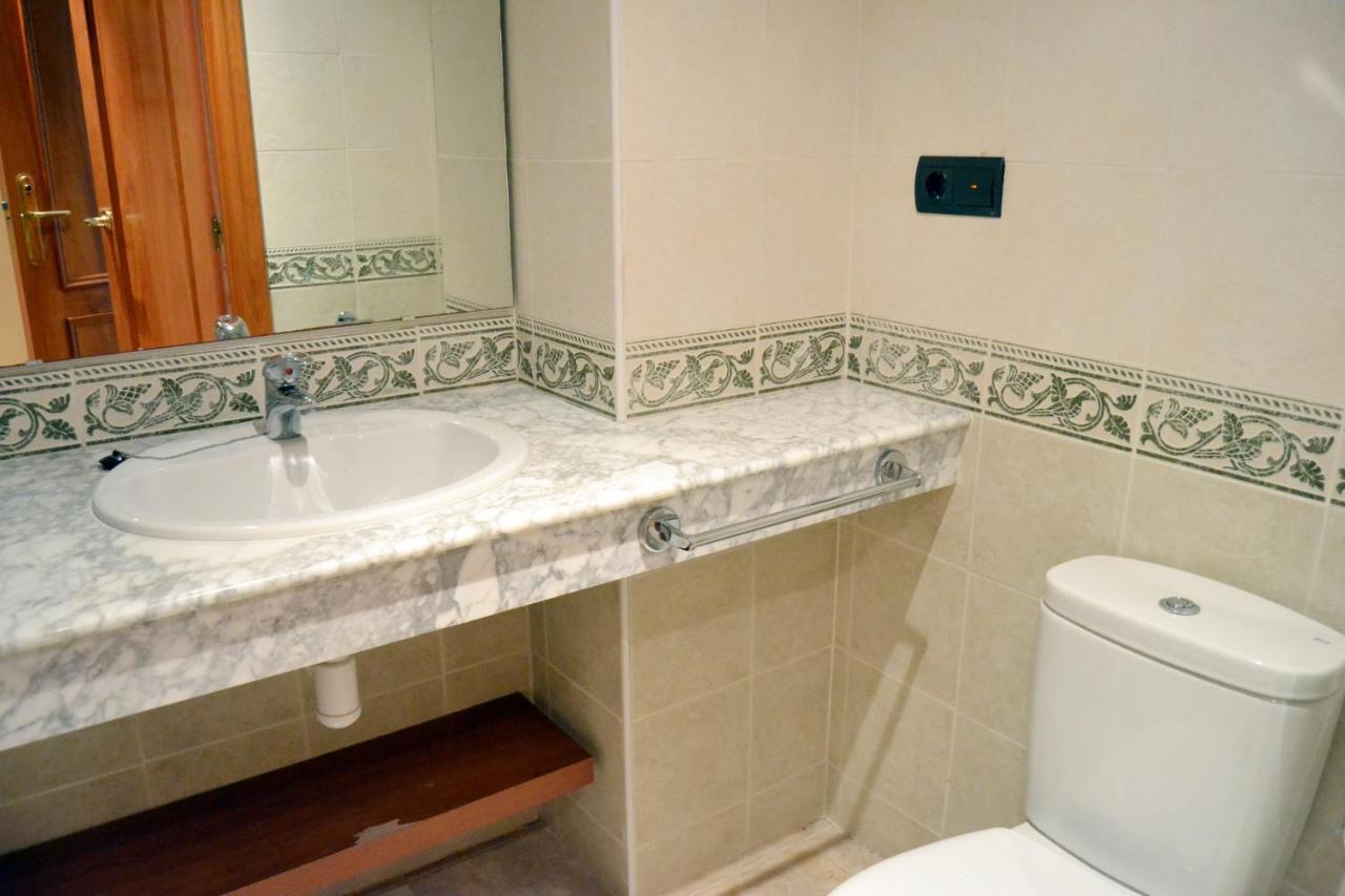 Apartamentos Golden Beach, Sant Carles de la Ràpita, Spain ...