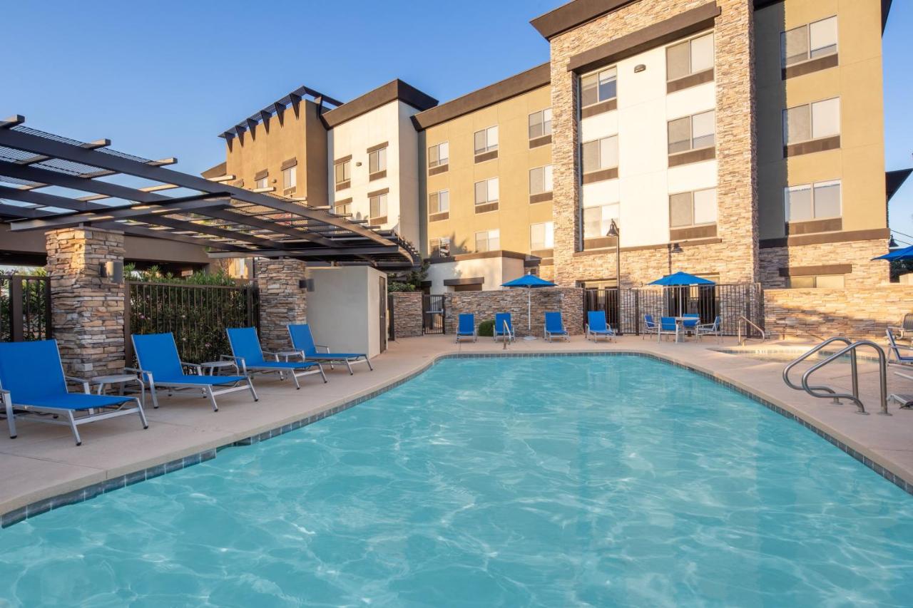 Heated swimming pool: Holiday Inn Express Surprise, an IHG Hotel