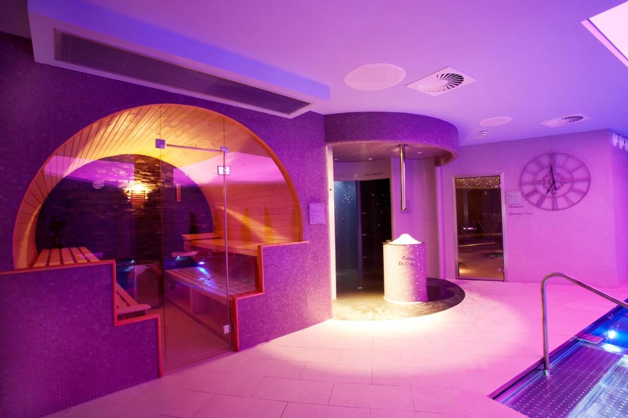 Grand Plaza Hotel & Wellness photo