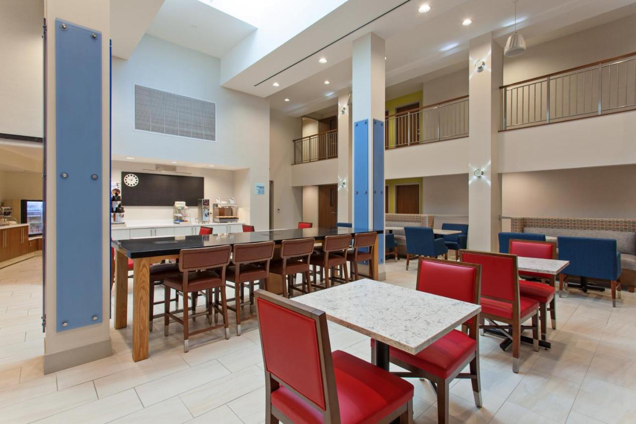 Holiday Inn Express West Los Angeles by IHG - 4