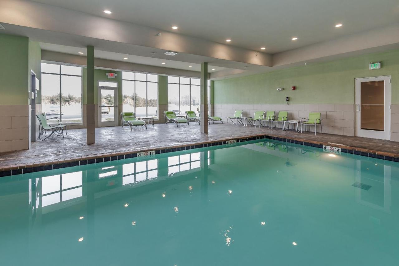 Heated swimming pool: Holiday Inn Mishawaka, an IHG Hotel