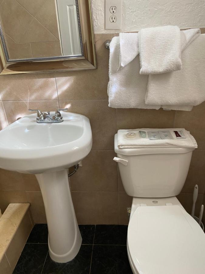 Delux Inn — photo 18