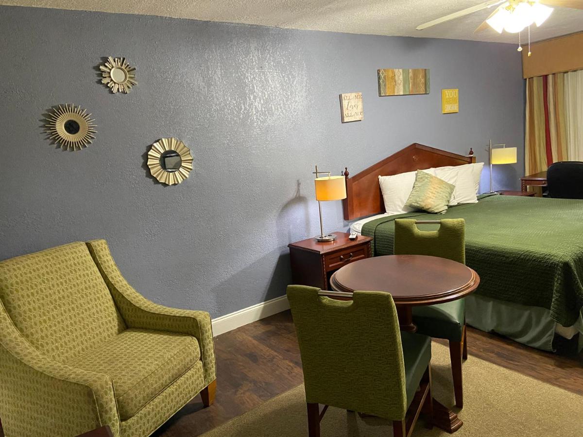 Delux Inn — photo 16