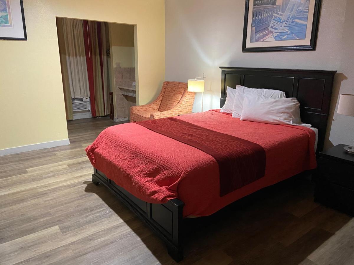 Delux Inn — photo 15