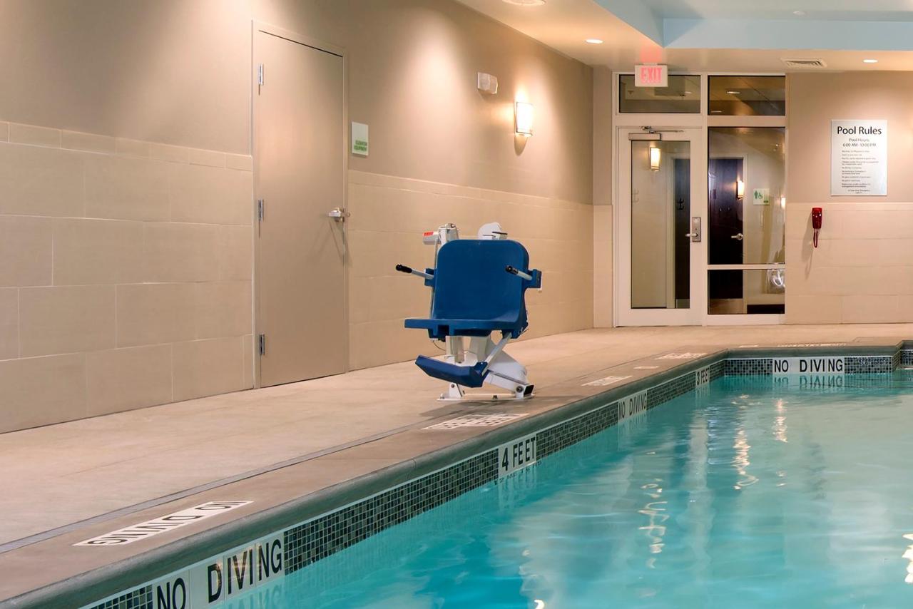 Heated swimming pool: Holiday Inn Indianapolis Airport, an IHG Hotel