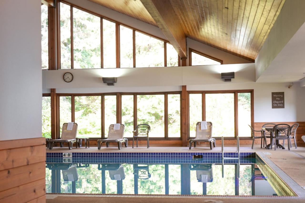 Heated swimming pool: Holiday Inn Express & Suites Hayward, an IHG Hotel