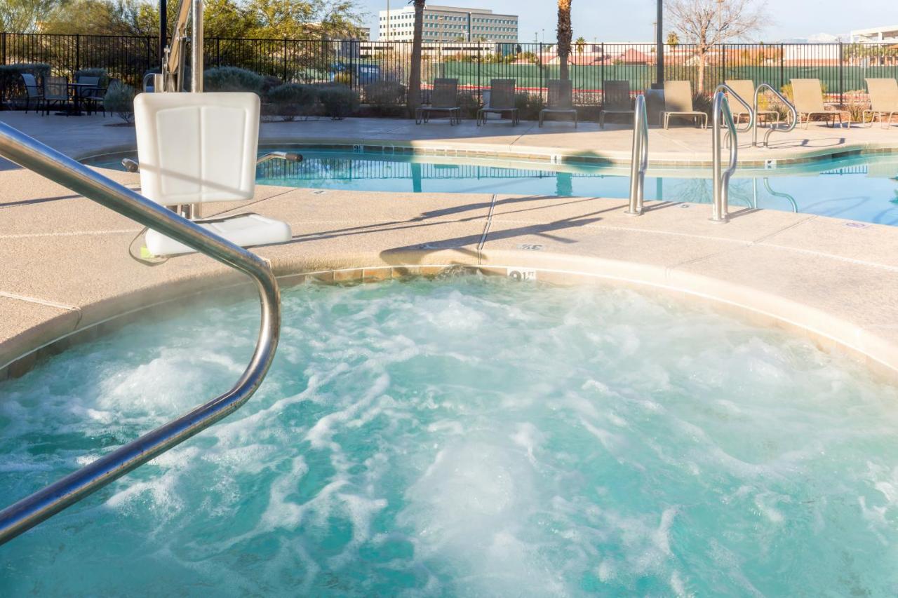 Heated swimming pool: Holiday Inn Express Hotel and Suites - Henderson, an IHG Hotel