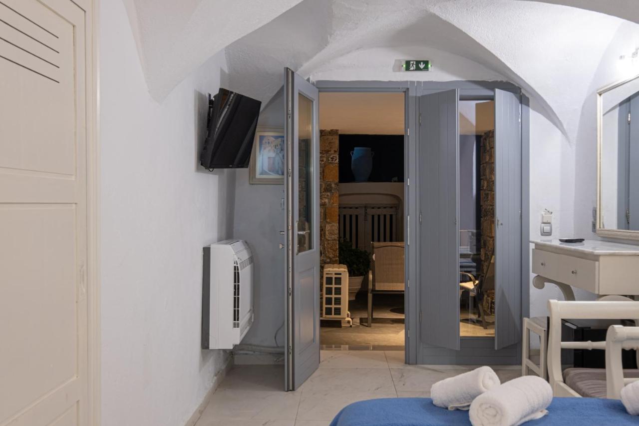 Loucas on the Cliff - 3