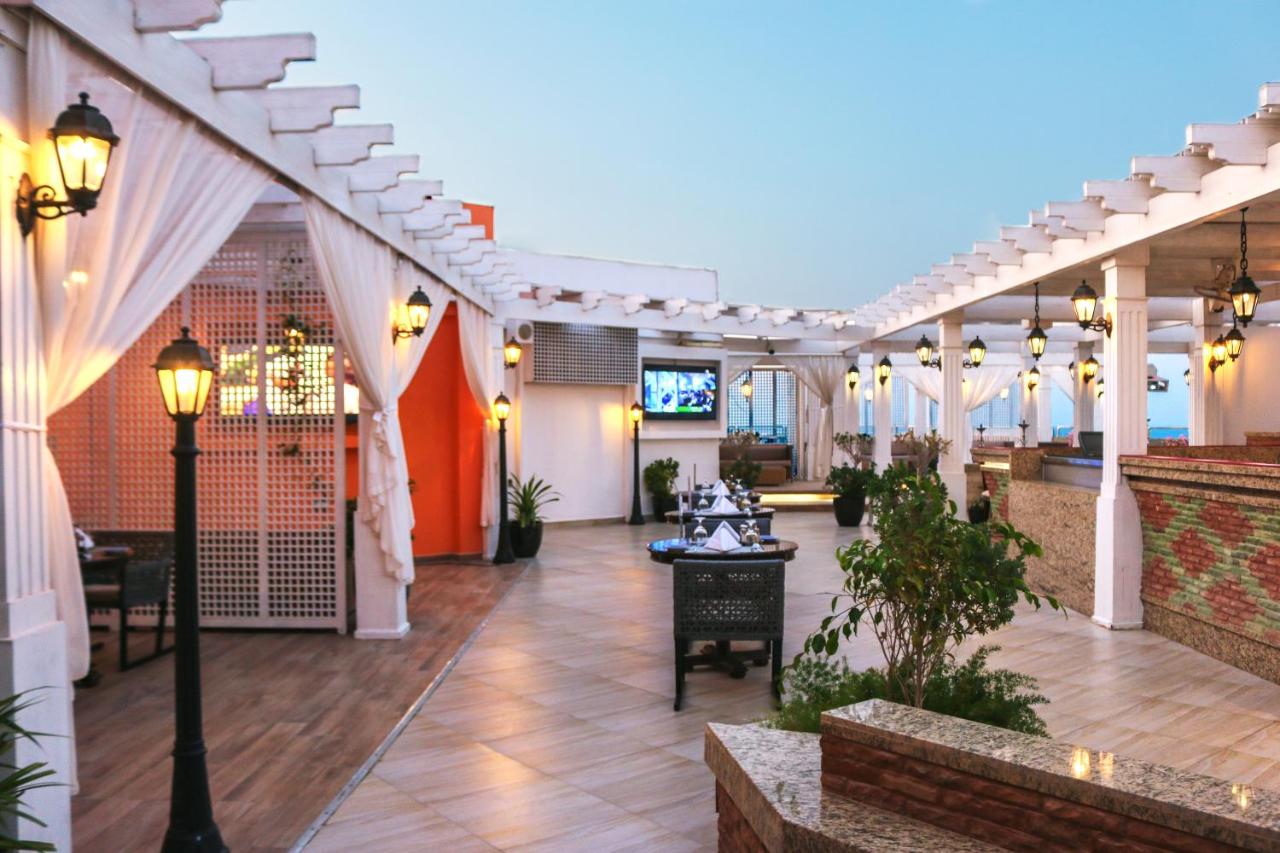 Ramada Hotel and Suites Amwaj Islands photo