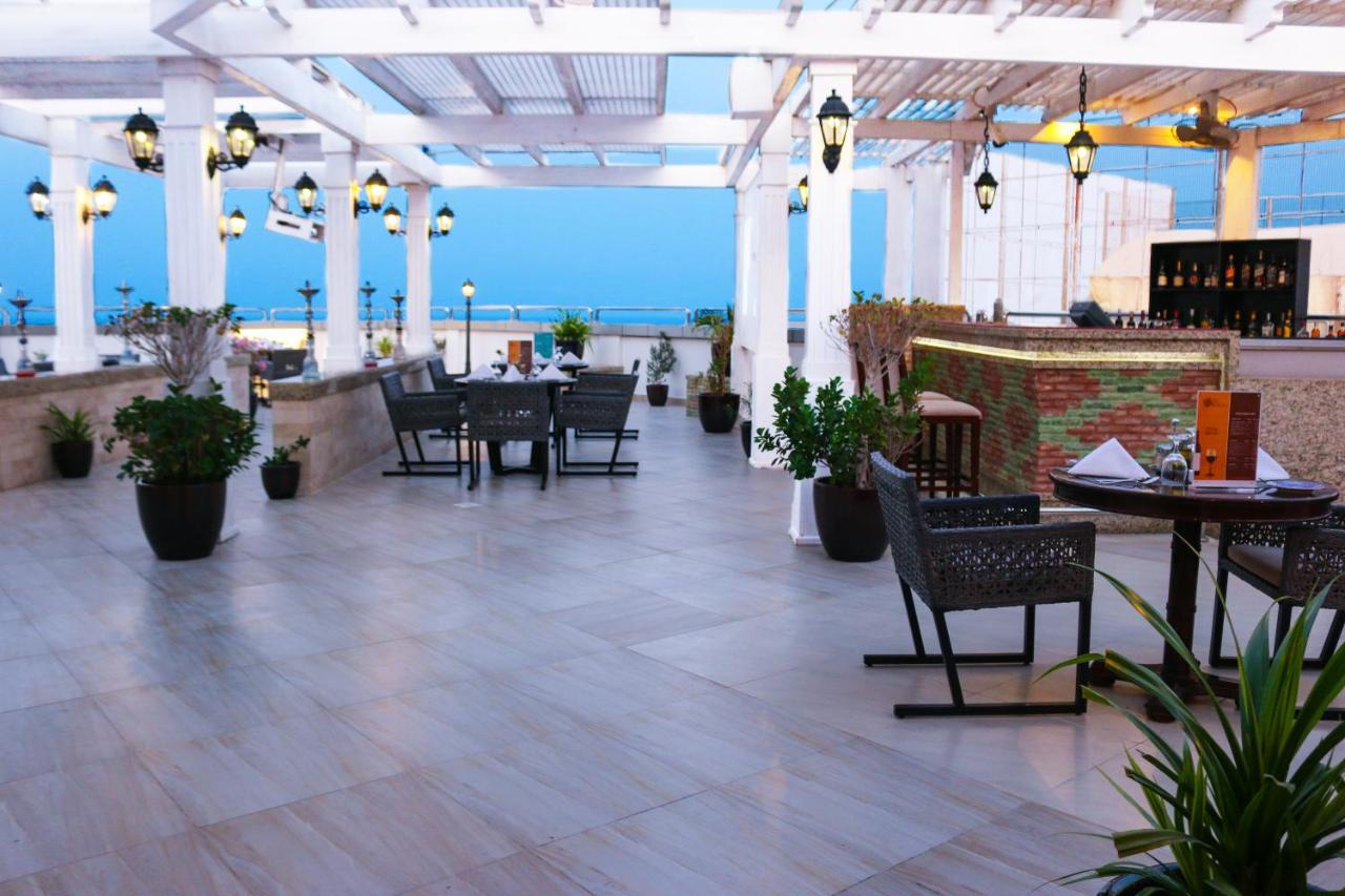 Ramada Hotel and Suites Amwaj Islands photo