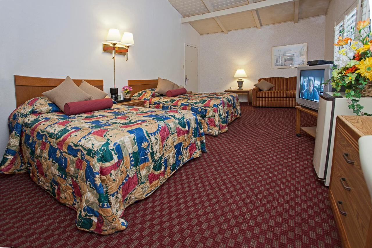 Townhouse Motel — photo 18