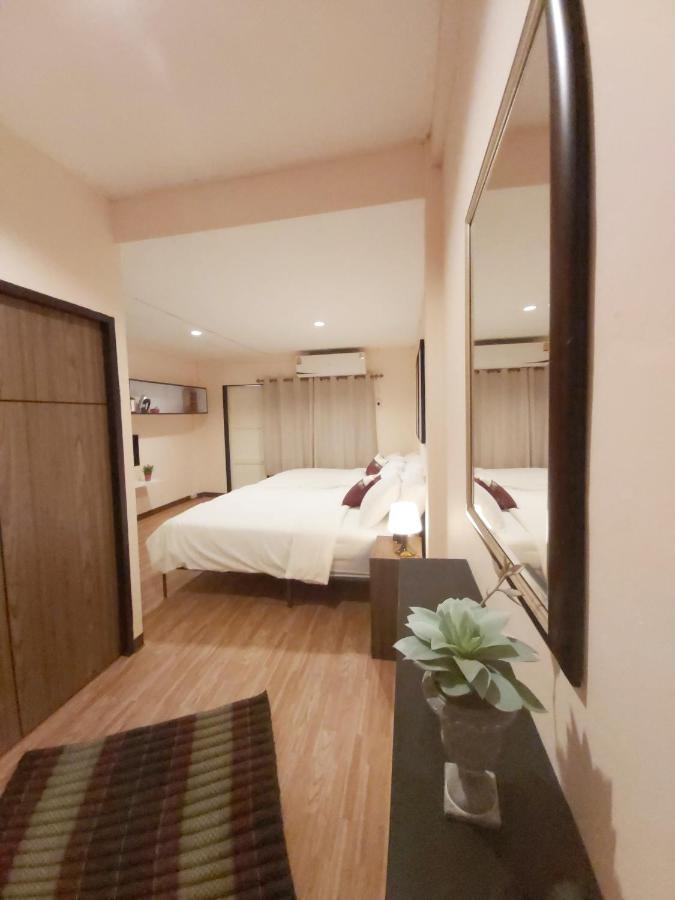 Real Bangkok Guesthouse Private 3BR Home 3 Min to BTS Ratchathewi - 2