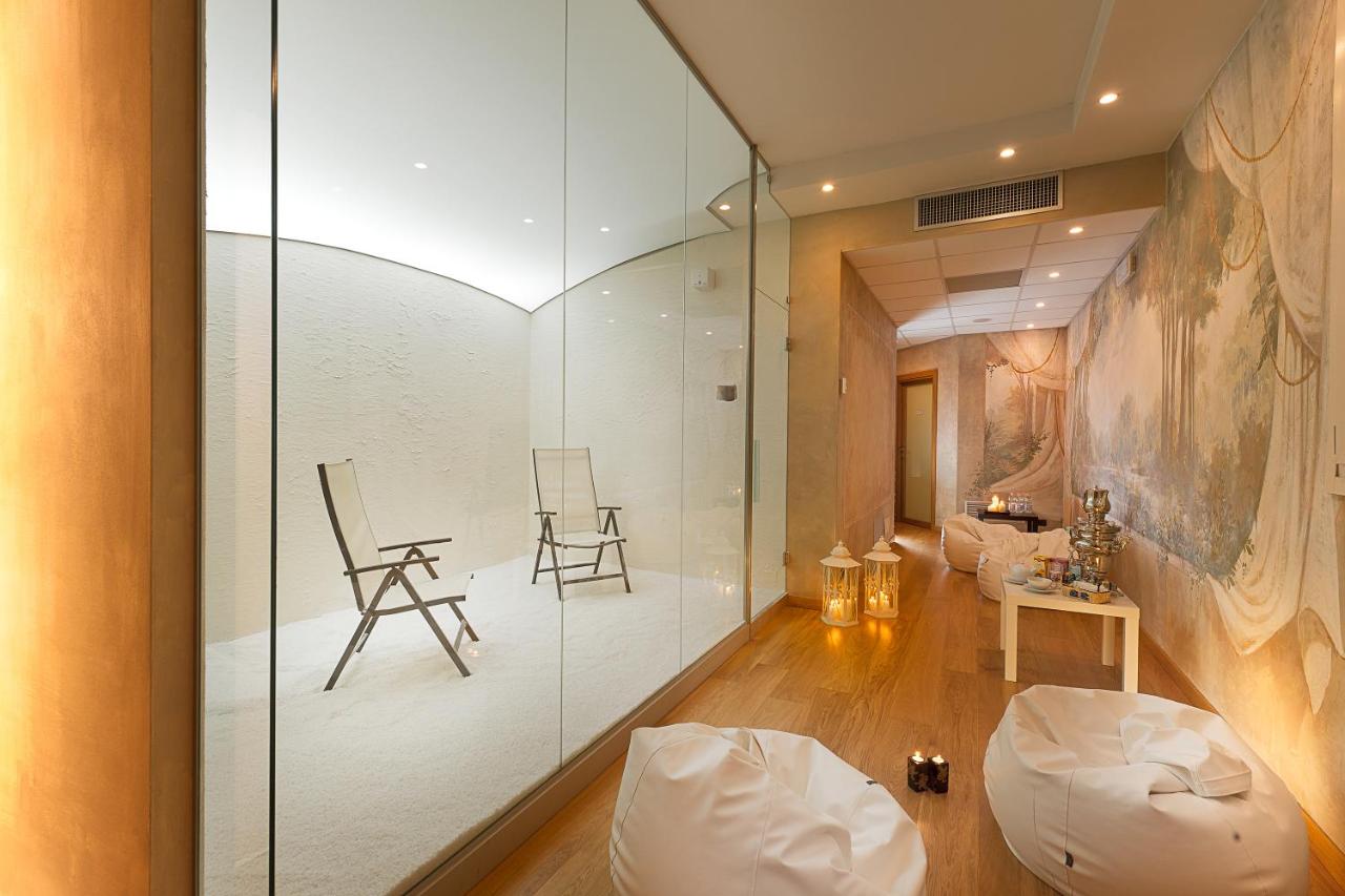 Gallery Room photo