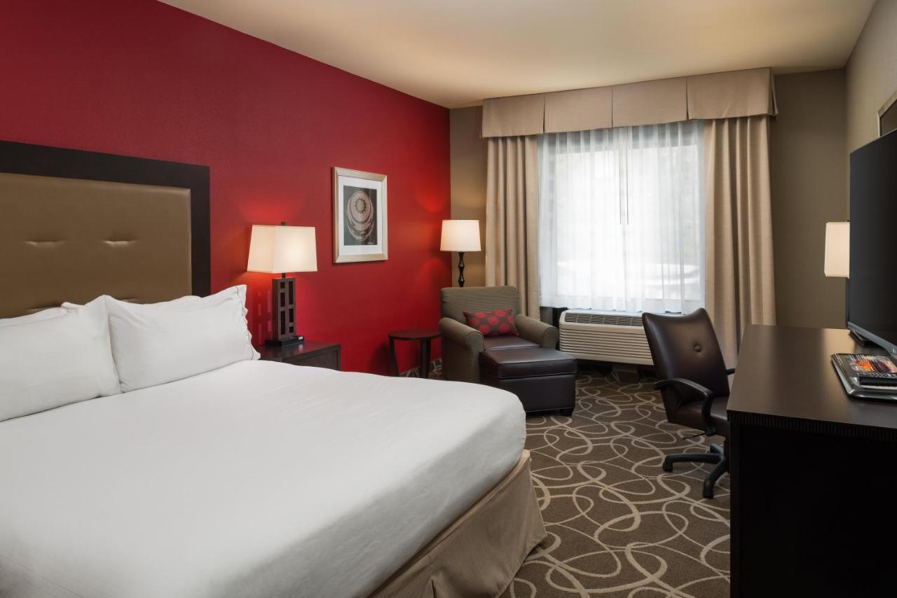 Holiday Inn Express Redwood National Park, an IHG Hotel photo