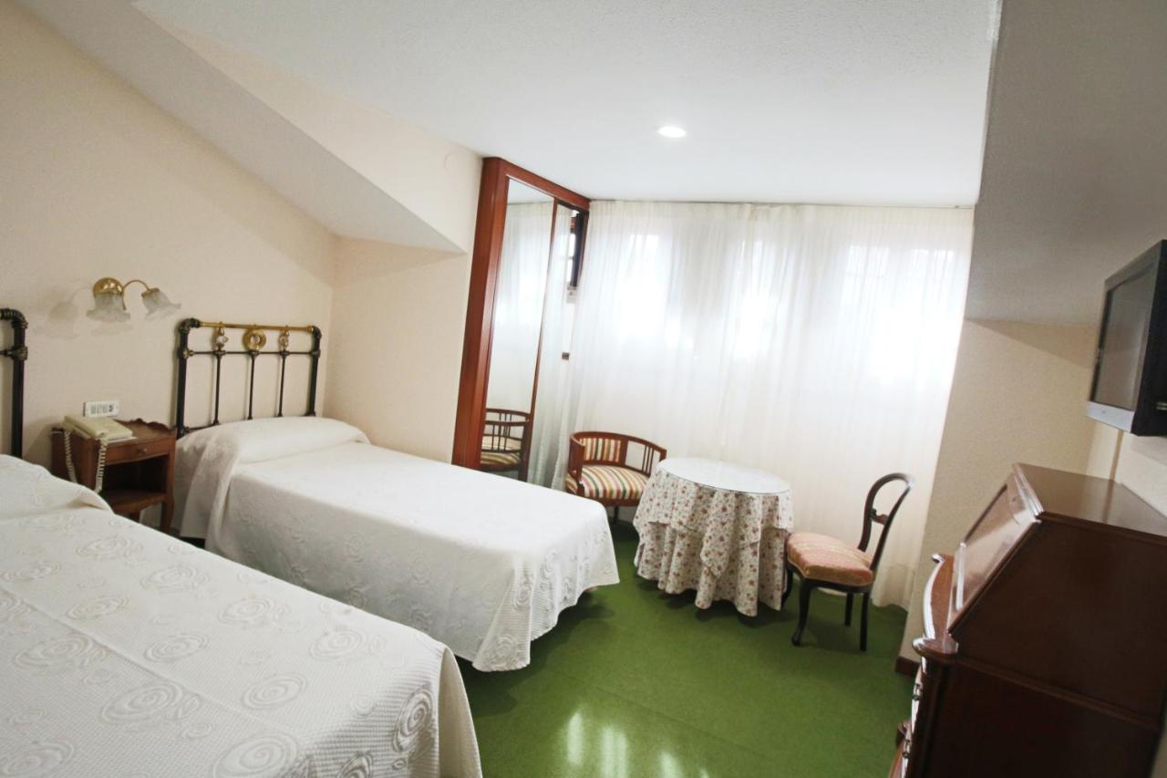 Hotel Santillana - Laterooms