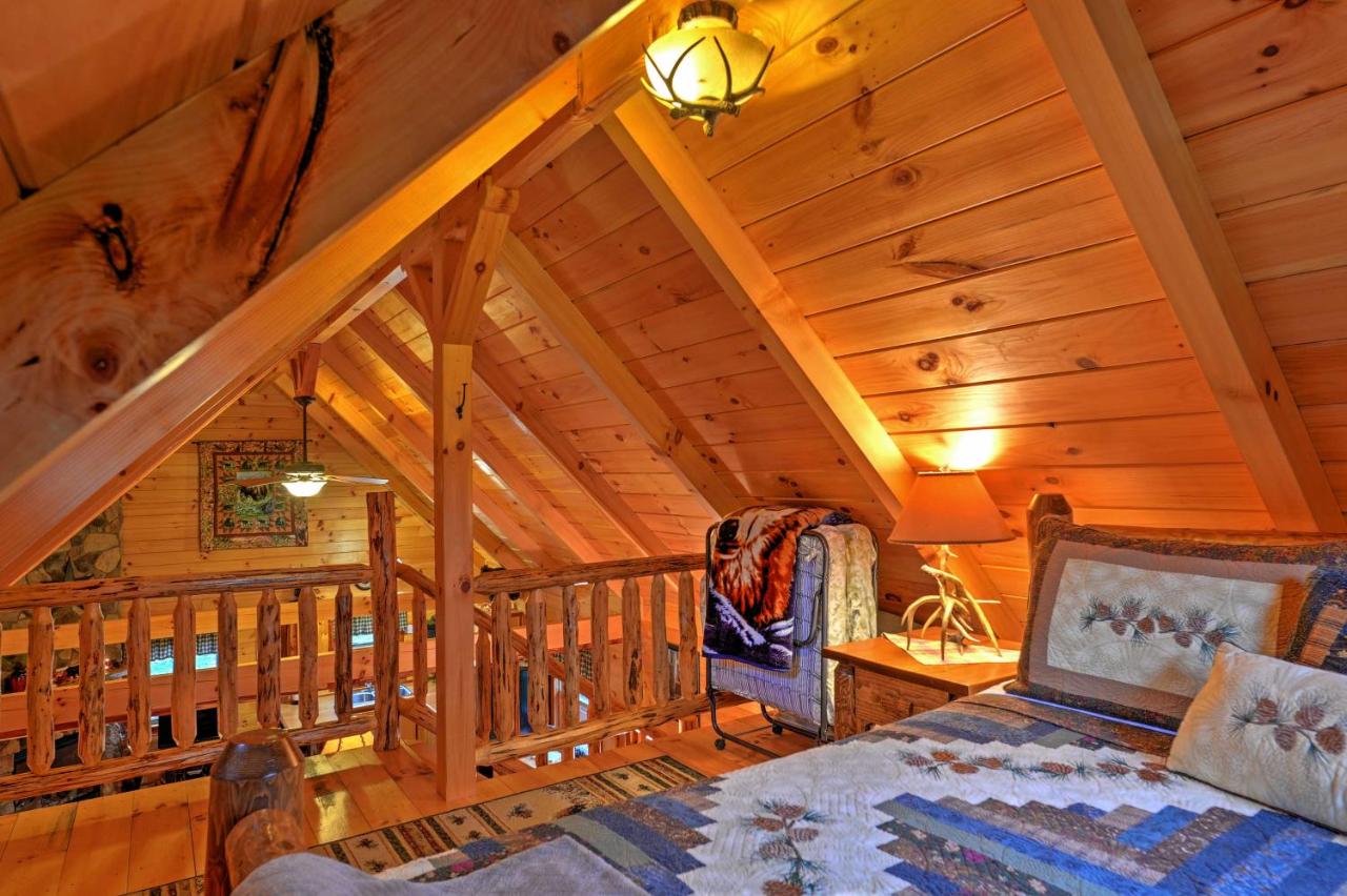 Yeowza Resort Lakefront Log — photo 2
