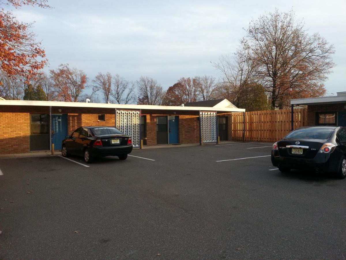 Americana Motel — photo 16