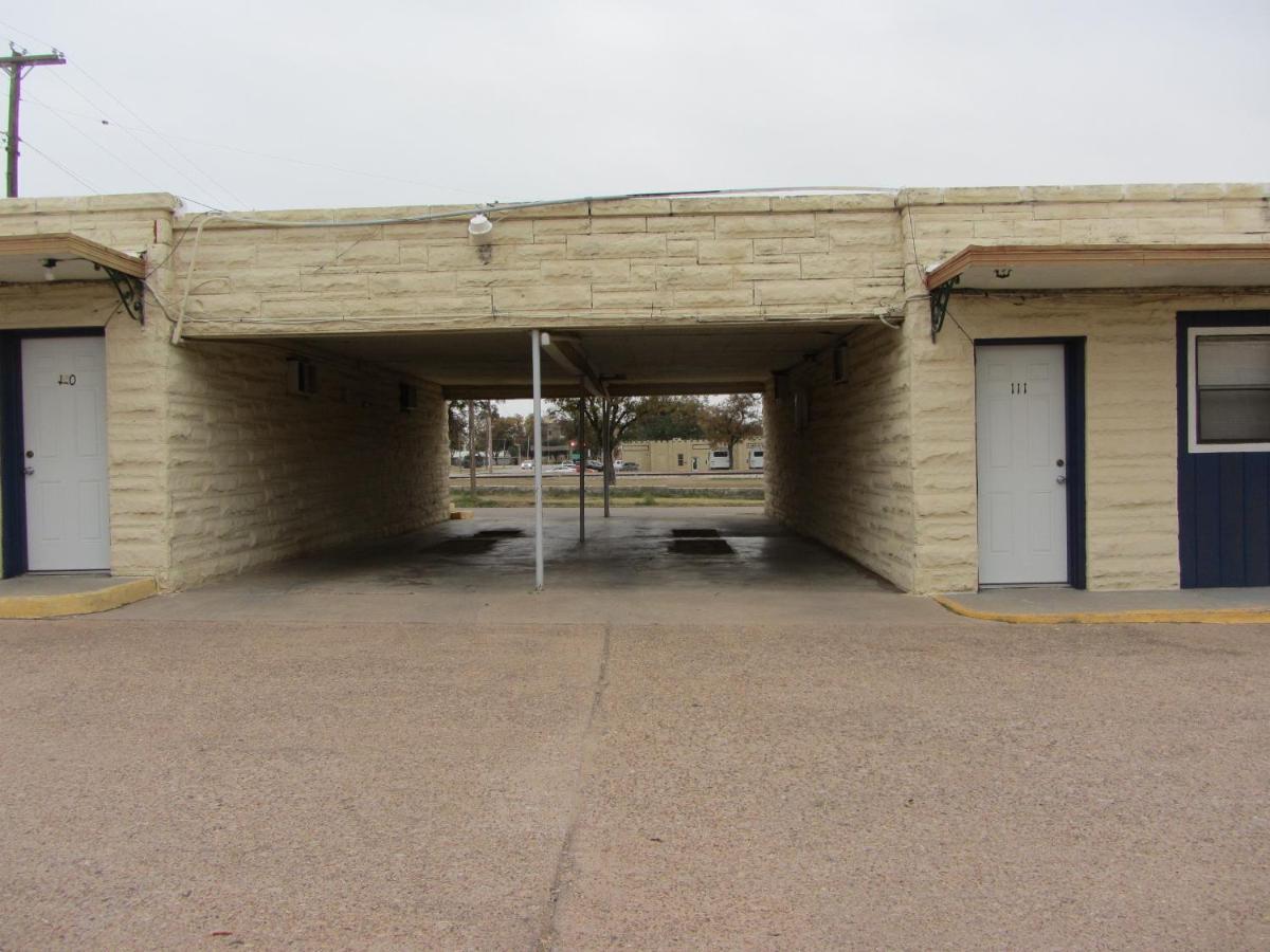 Budget Inn — photo 24
