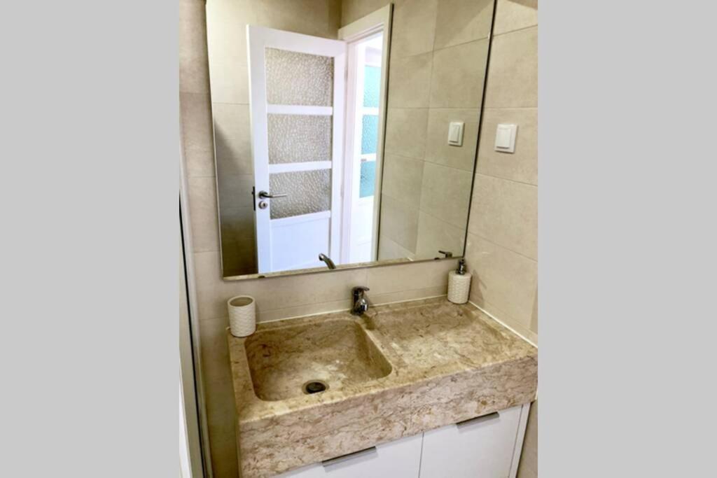 32 Top - Center of Lisbon Duplex Apartment, Barrio Alto - 4