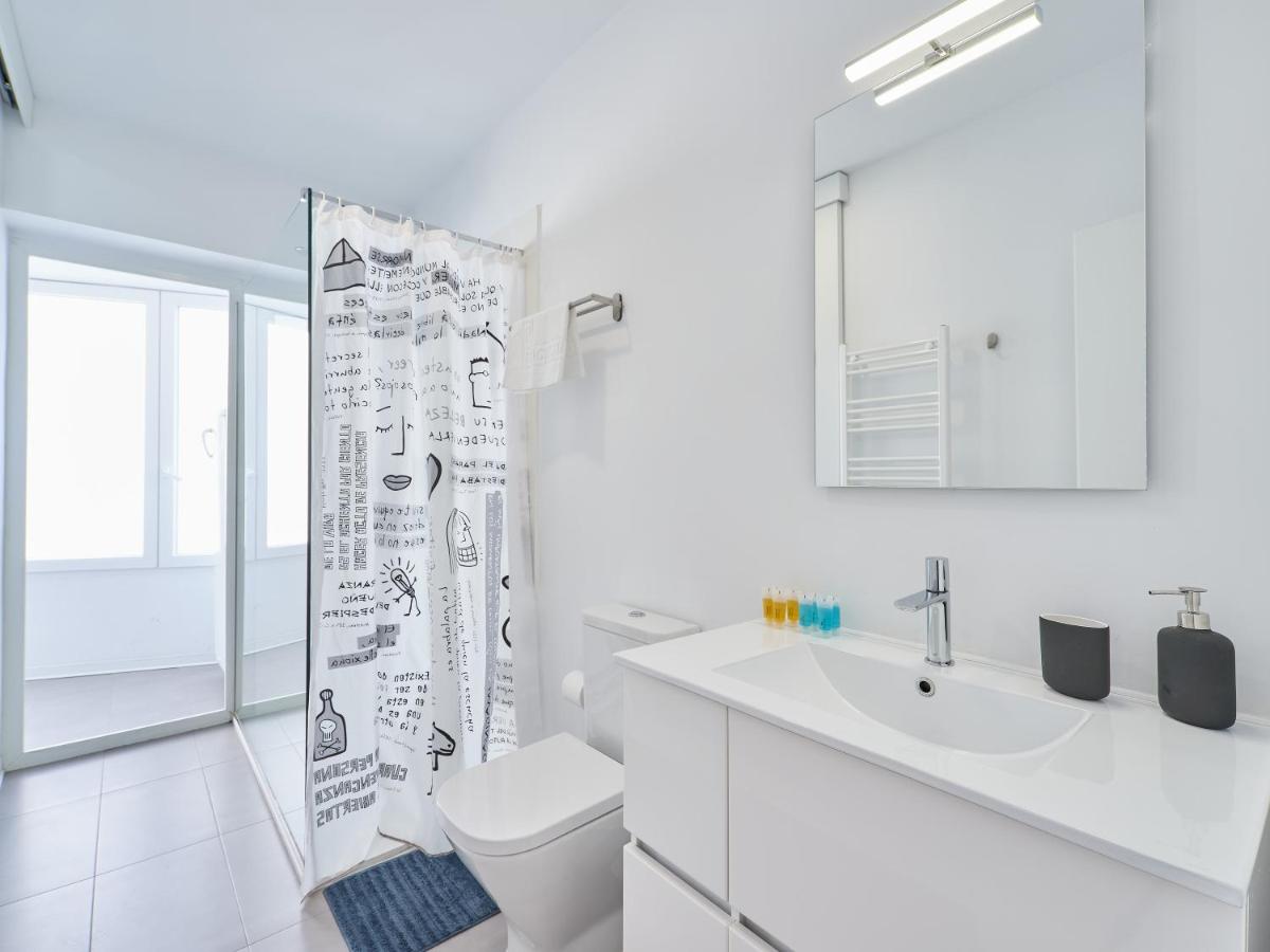 Apartment My City Home Plaza Castilla 3, Madrid, Spain ...