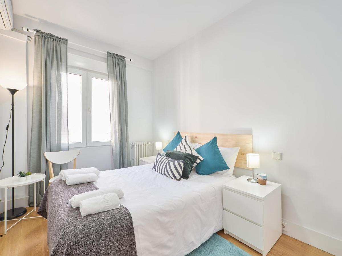 Apartment My City Home Plaza Castilla 3, Madrid, Spain ...