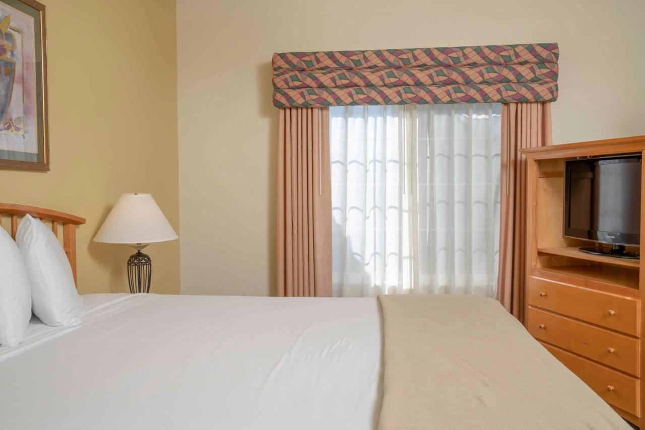 Raintree's Cimarron Golf Resort Palm Springs — photo 12