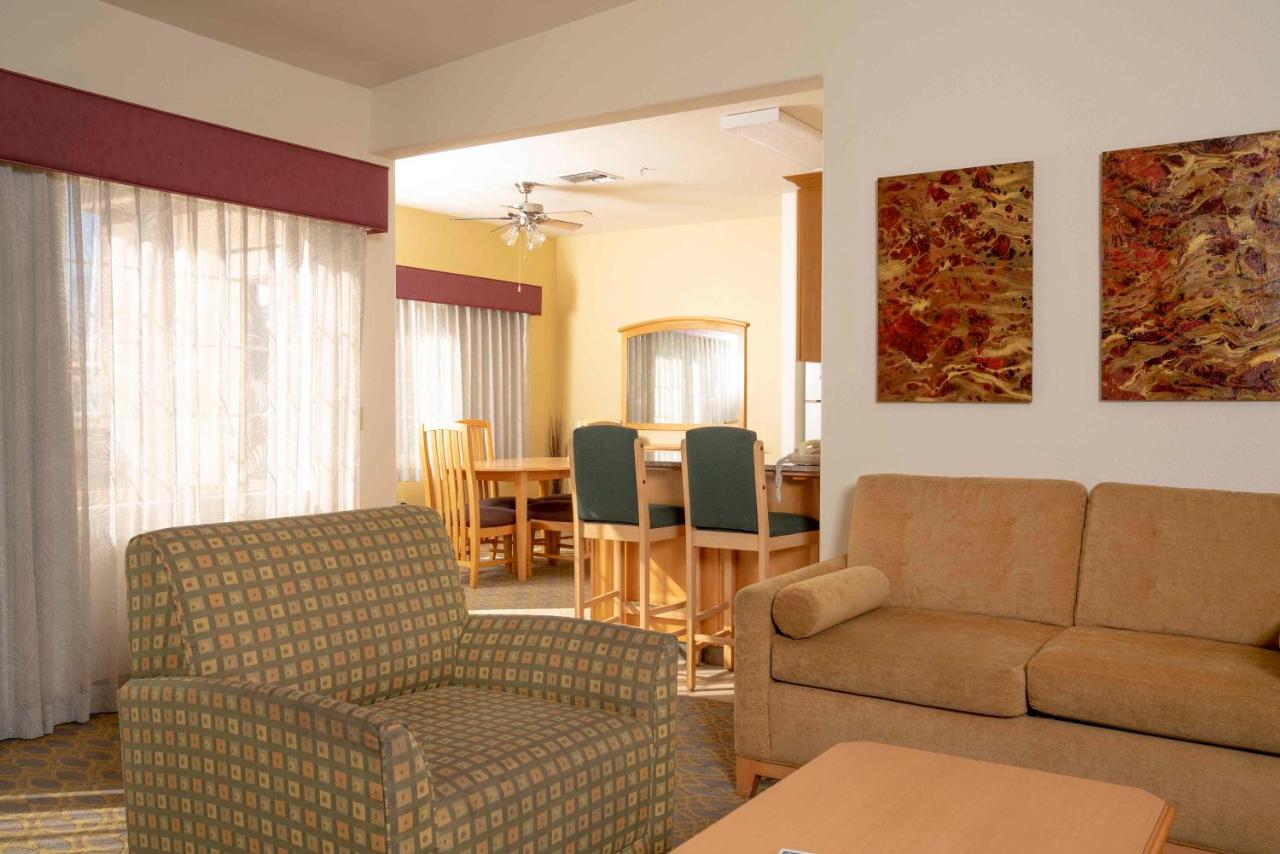 Raintree's Cimarron Golf Resort Palm Springs — photo 19