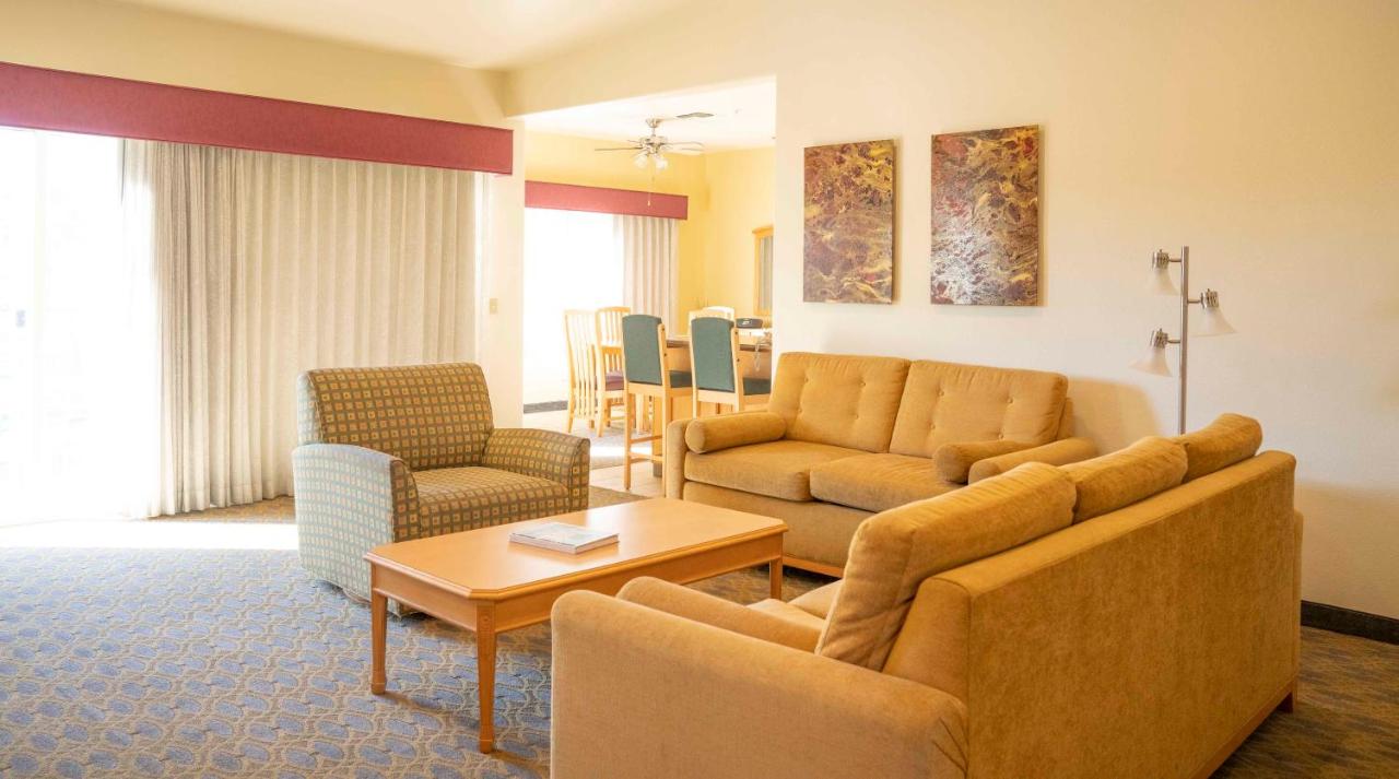 Raintree's Cimarron Golf Resort Palm Springs — photo 20