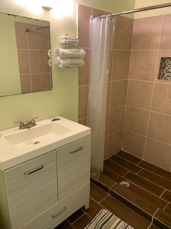 Economy Inn — photo 23