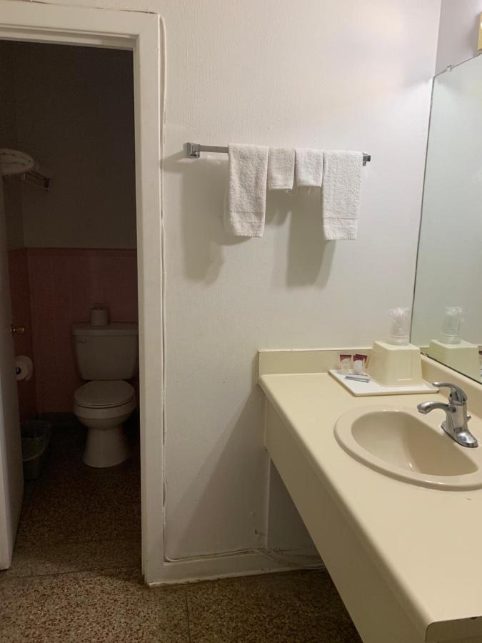 La Vista Inn Motel — photo 13