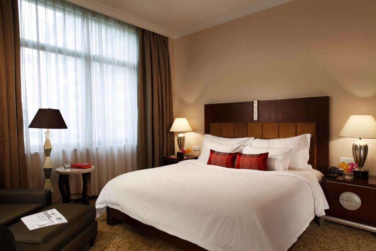 Dong Fang Hotel Guangzhou photo
