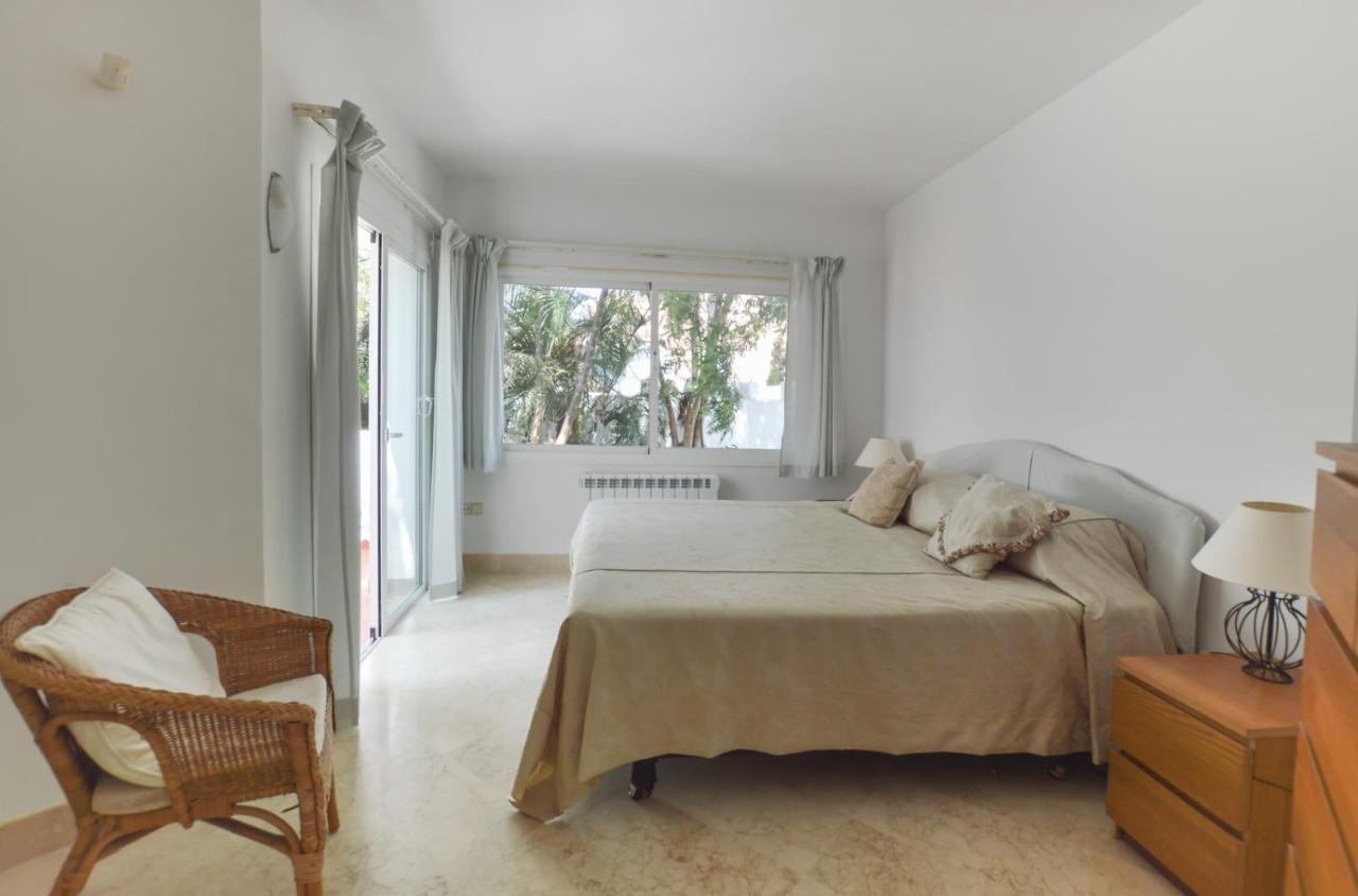 Apartment Jardines de Aldaba, Puerto Banus., Marbella, Spain ...