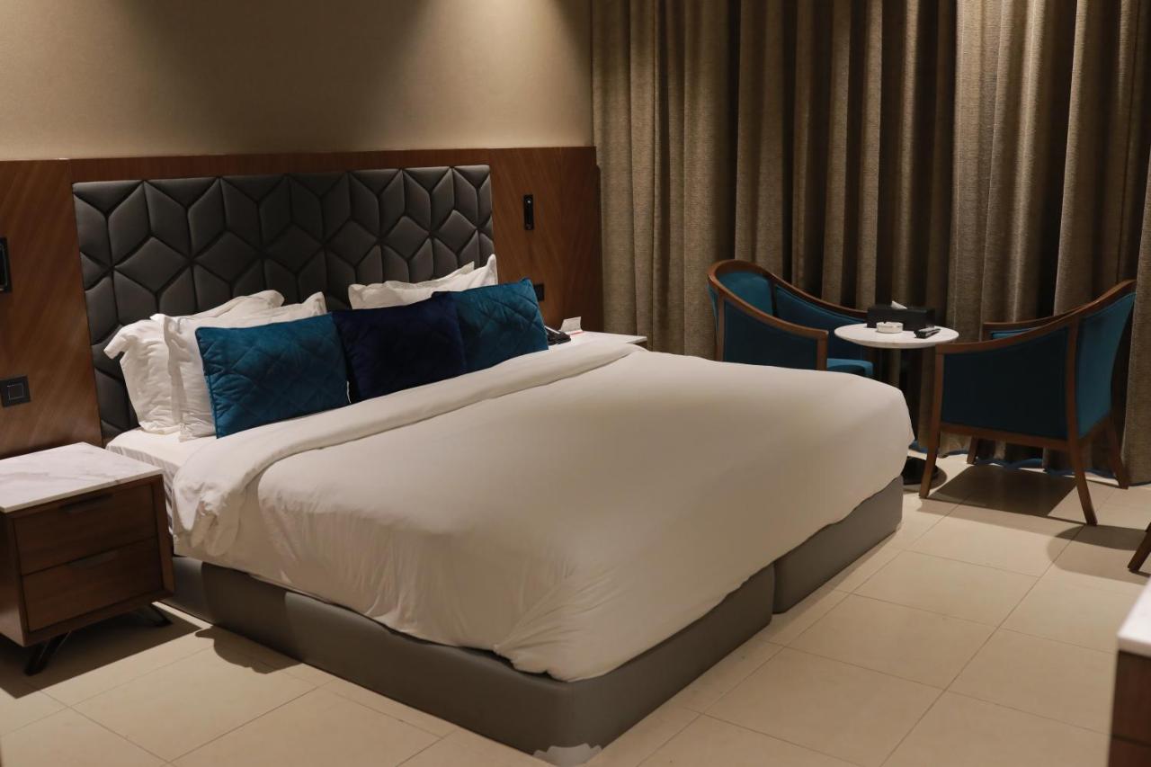 Ramee Palace Hotel photo