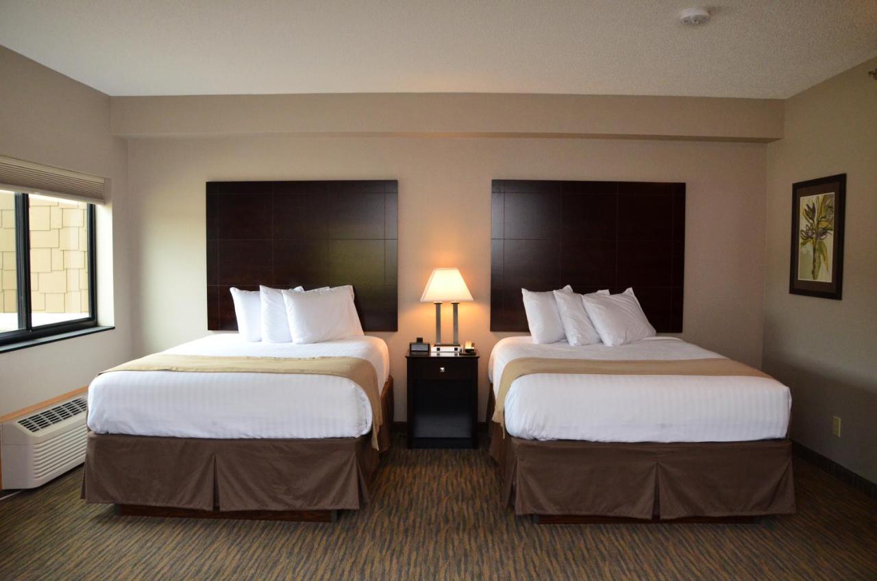 Qube Hotel - Polk City — photo 23