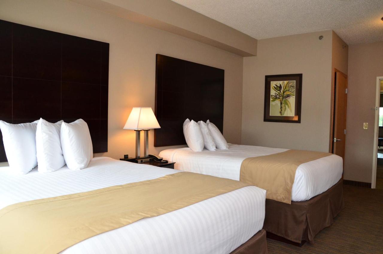 Qube Hotel - Polk City — photo 24