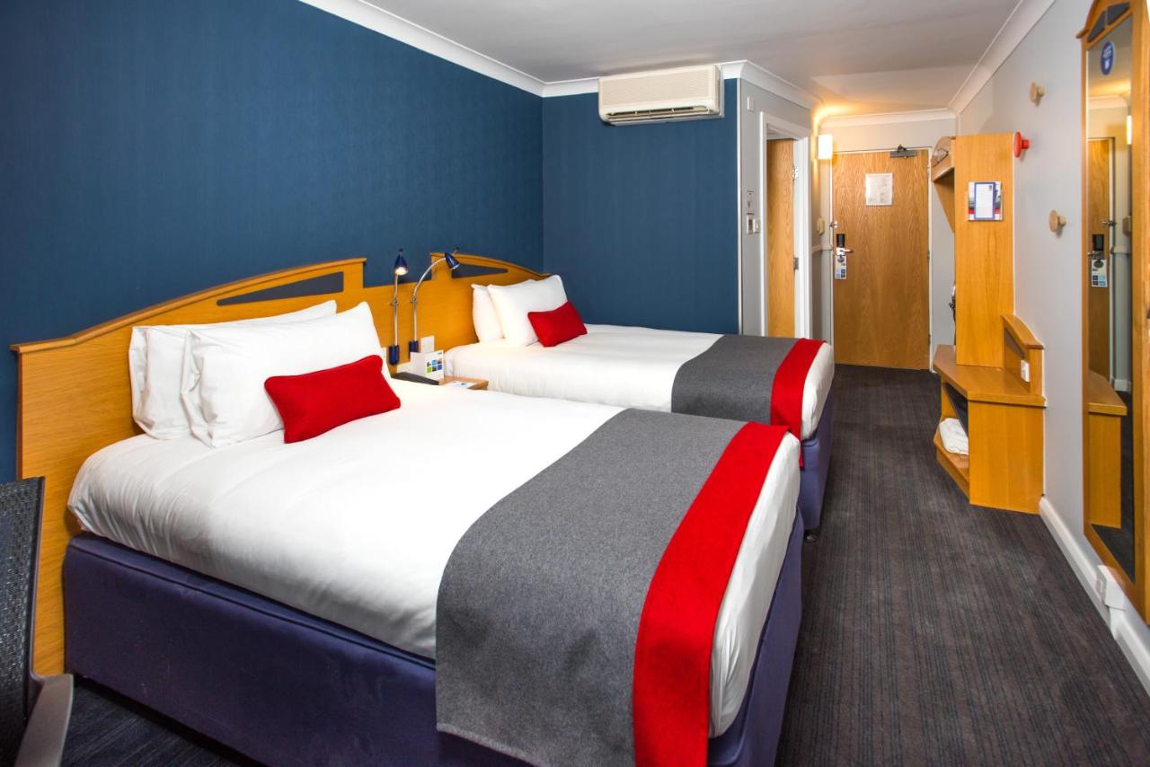 Holiday Inn Express EAST MIDLANDS AIRPORT - Laterooms