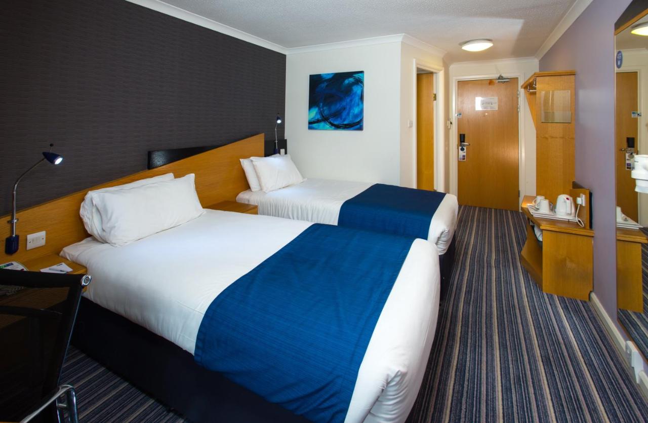 Holiday Inn Express STAFFORD M6, JCT.13 - Laterooms