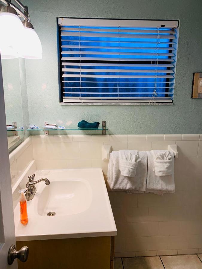 Bay Royal Motel Apartments — photo 12