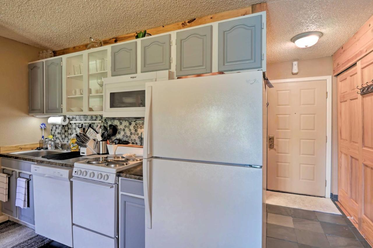 Studio with Pools, Near Granby Ranch Ski and Golf