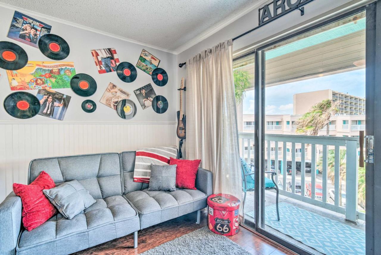 Beachfront Corpus Christi Condo with Arcade Room!, Corpus Christi – Updated  2022 Prices