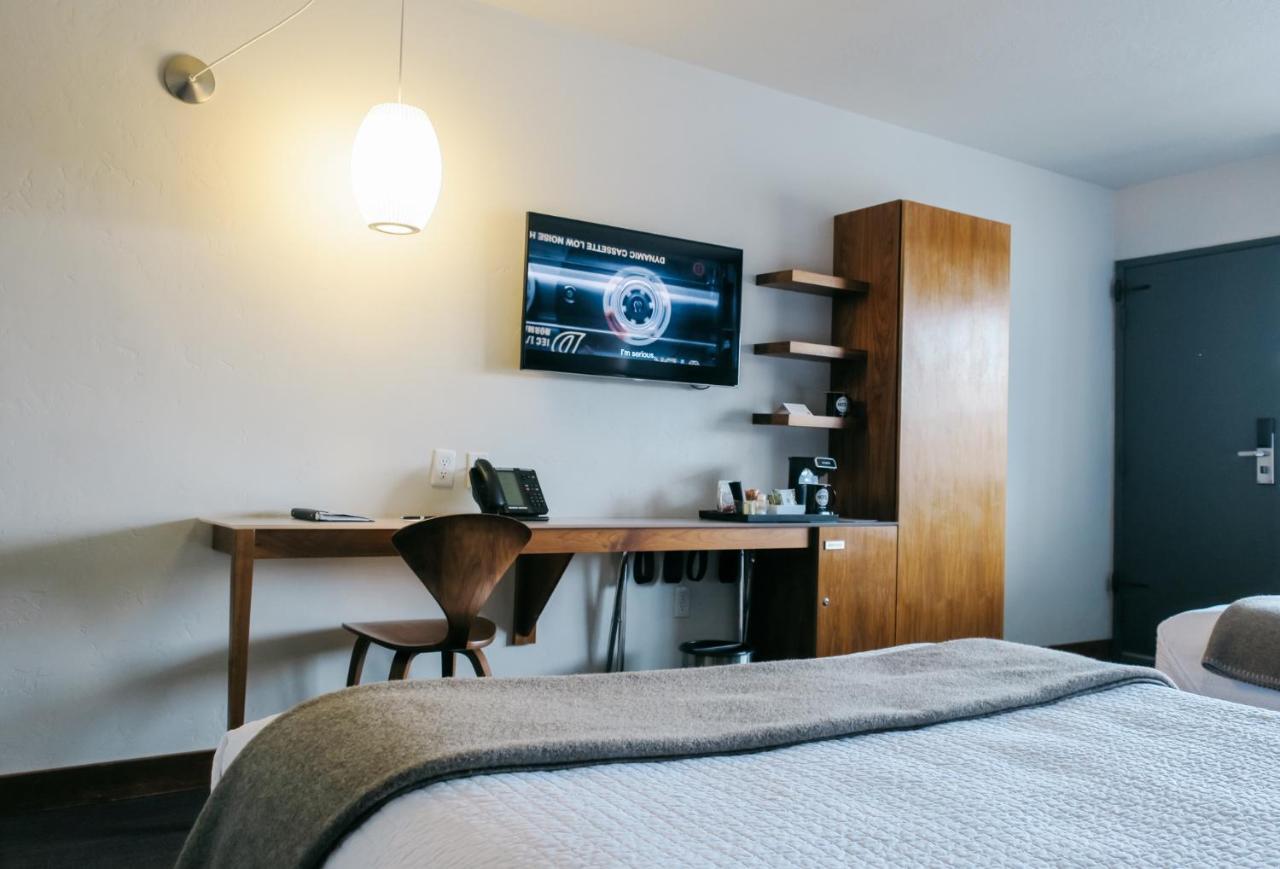 Modern Hotel — photo 16