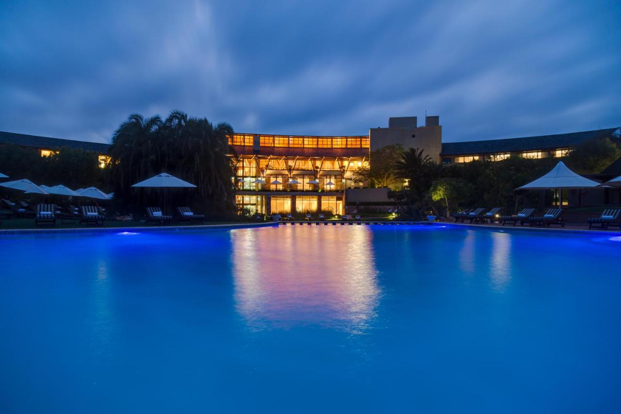 Heated swimming pool: Arabella Hotel, Golf and Spa